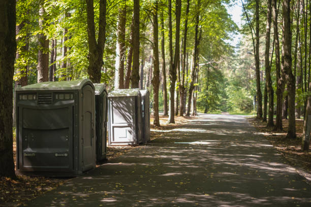 Best Restroom trailer rental cost  in Earlvle, IL