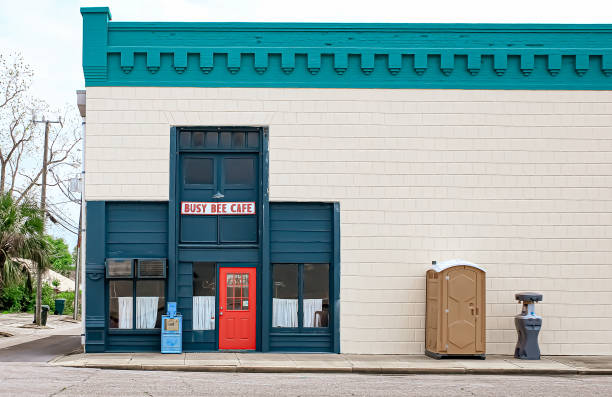Best Portable restroom trailer rental  in Earlvle, IL